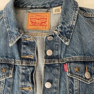 LEVI’S Star Studded Denim Jacket Classic Trucker Medium Wash 4 Western Festival